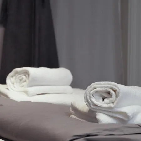 アパート New By Nivy & Bus Station W Ac *