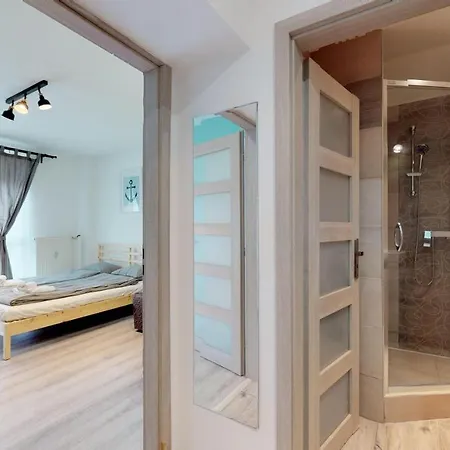 New By Nivy & Bus Station W Ac