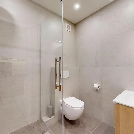 Διαμέρισμα New By Nivy & Bus Station W Ac